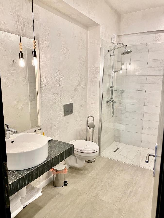 Hotel Bulevard Râmnicu Vâlcea Esterno foto
