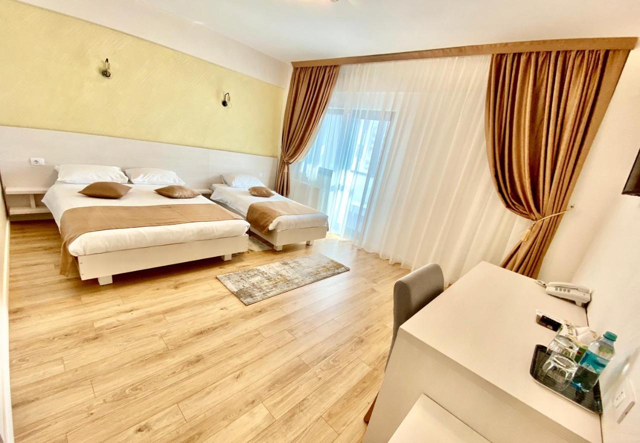Hotel Bulevard Râmnicu Vâlcea Esterno foto