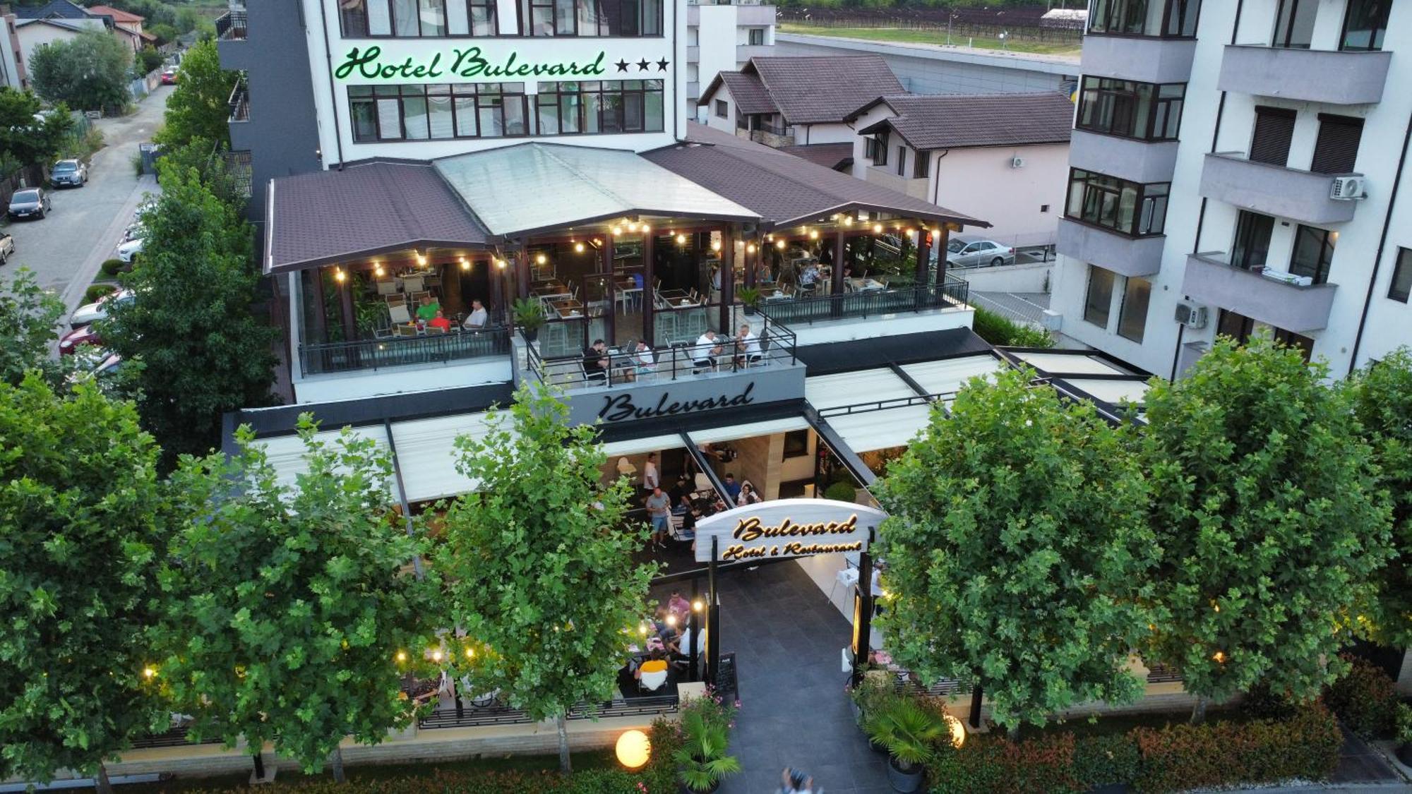 Hotel Bulevard Râmnicu Vâlcea Esterno foto