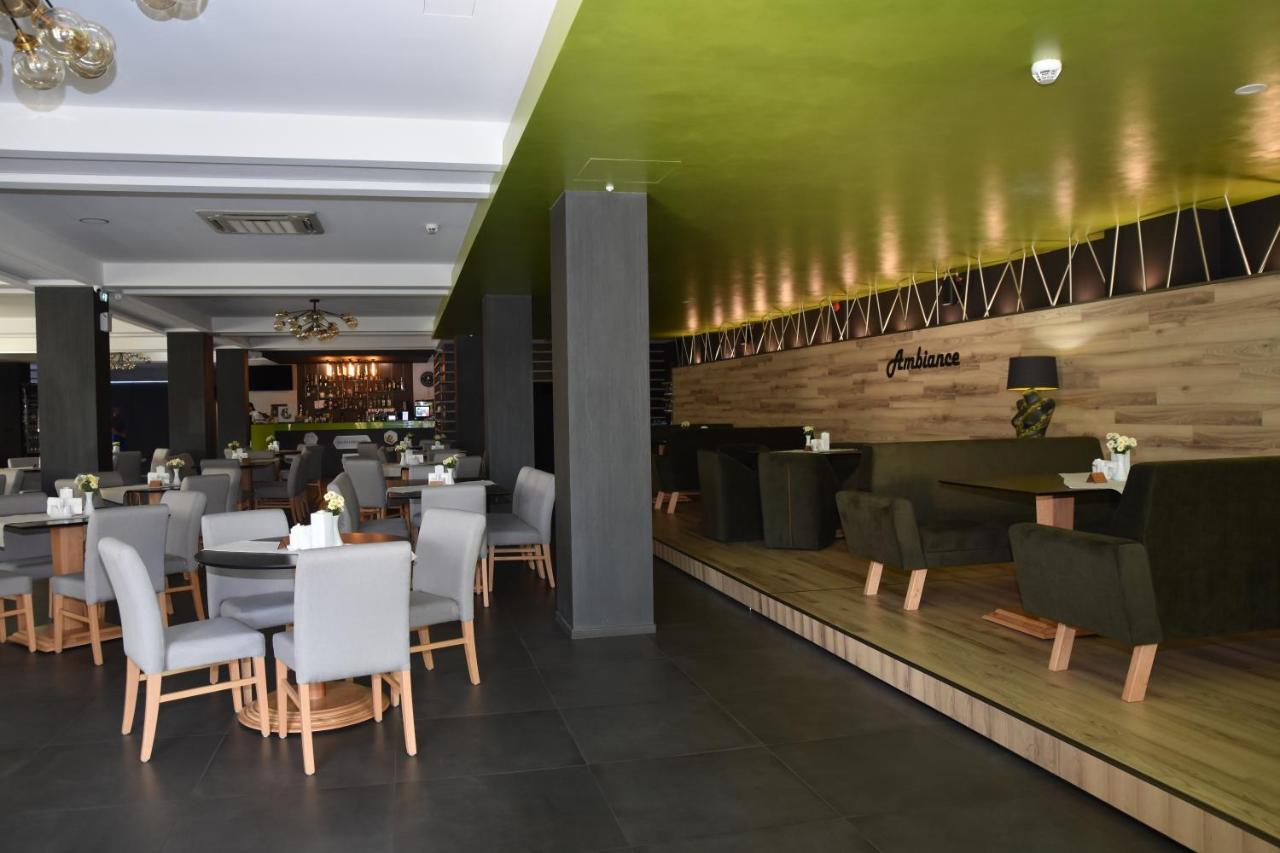 Hotel Bulevard Râmnicu Vâlcea Esterno foto
