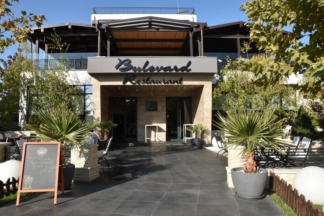 Hotel Bulevard Râmnicu Vâlcea Esterno foto